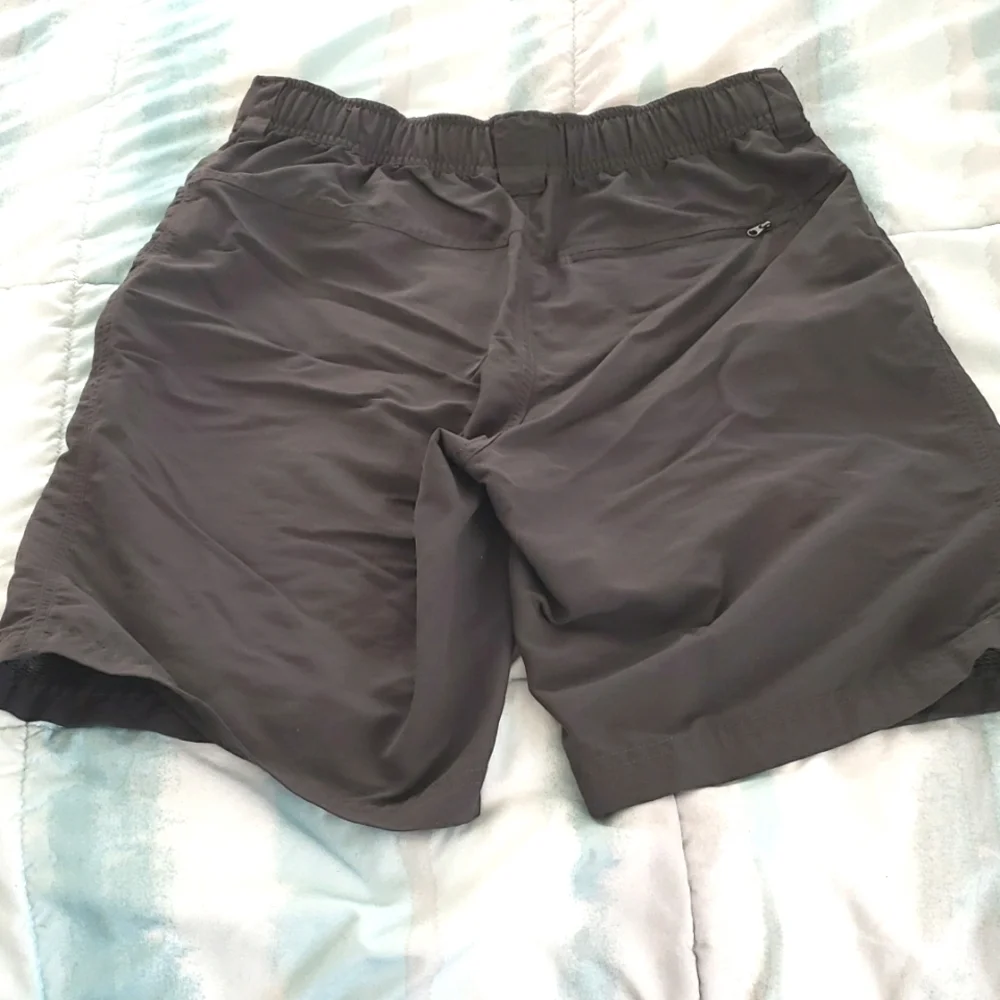 The North Face Shorts Size M